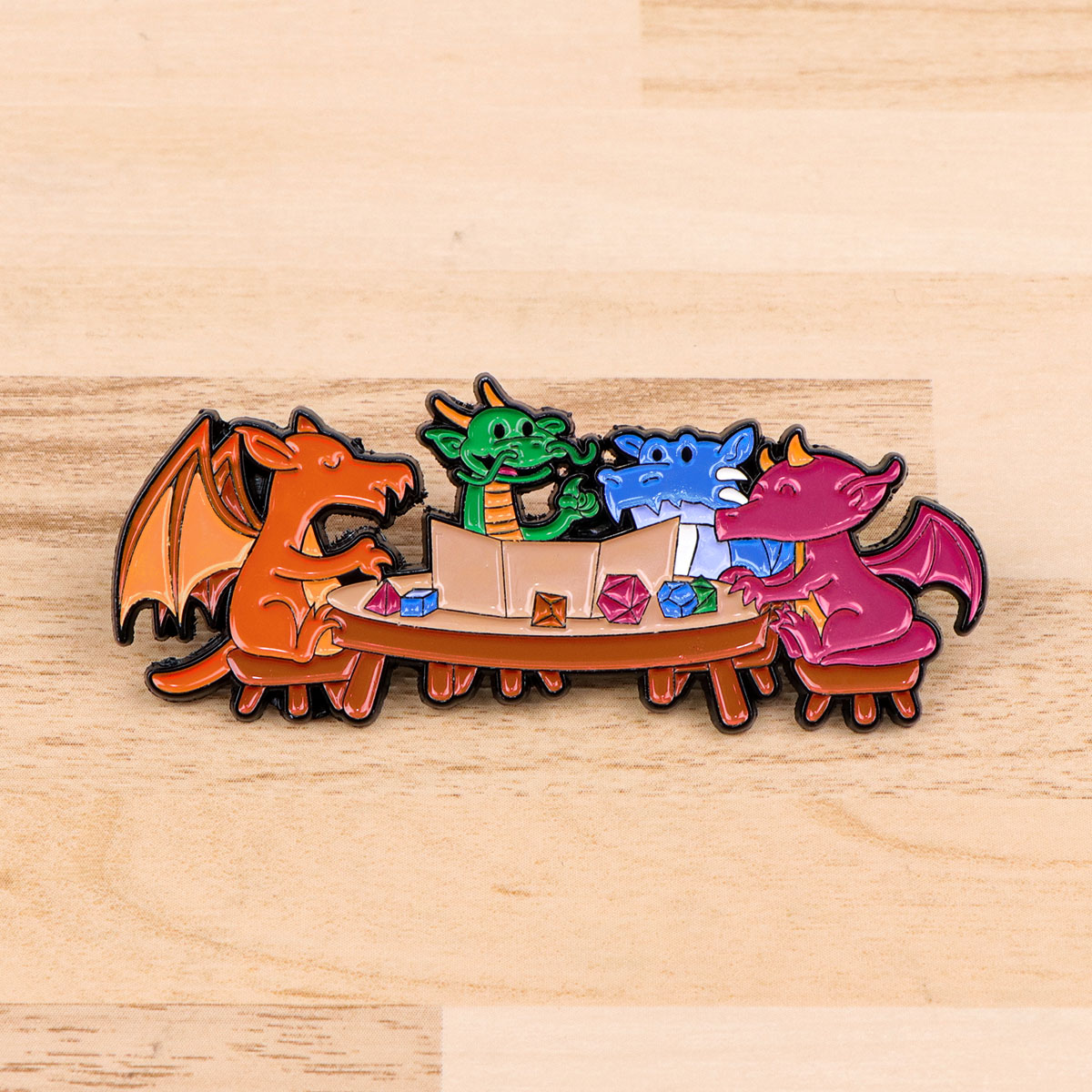 Game Dice Enamel Pin Dragon Ba - đánh giá và giá Tuxedo Lapel Pin